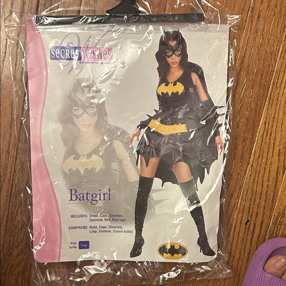 Secret Wishes Batgirl Costume for woman - Black and Yellow.